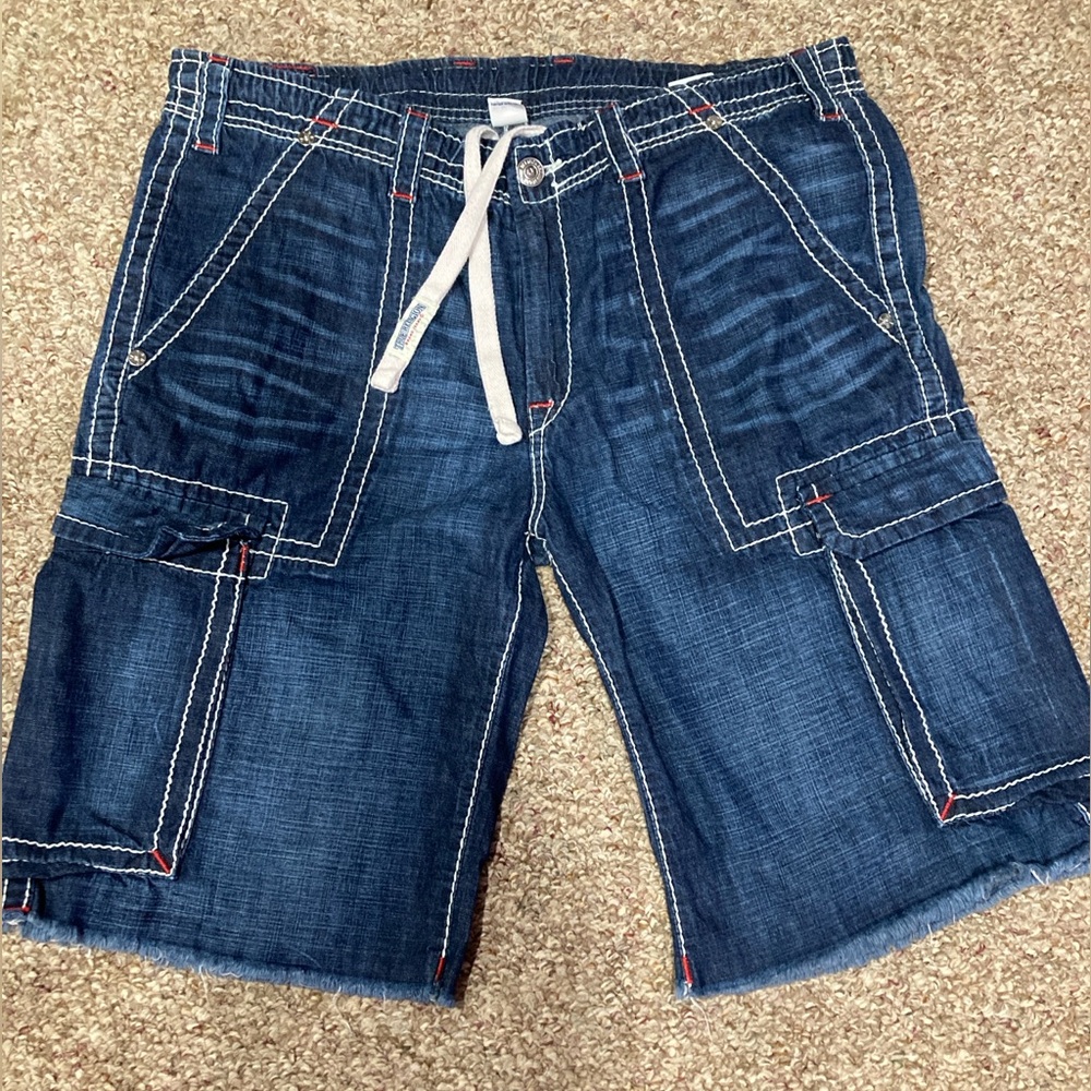 True Religion Blue Denim Shorts with Red Accents Very stylish Excellent condi